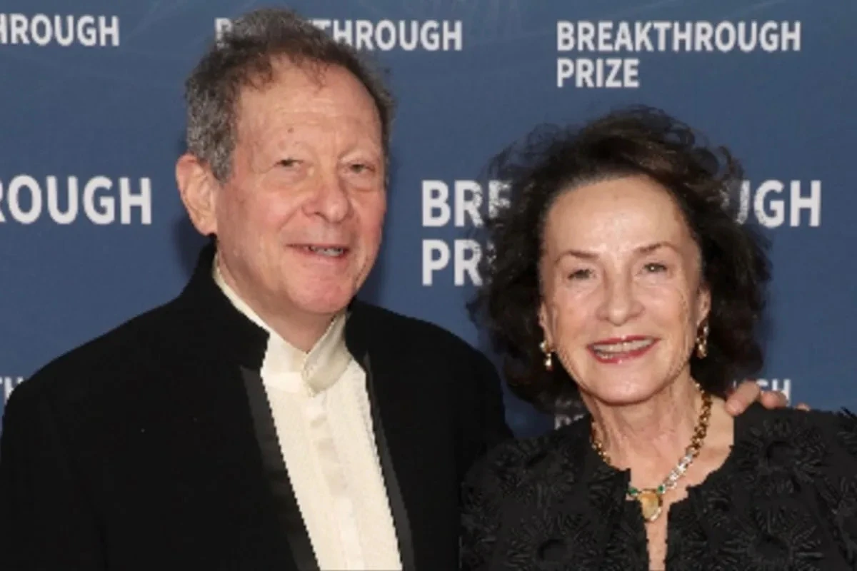 ਹਯਾਟ ਹੌਟਲਜ਼ ਦੇ ਚੇਅਰਮੈਨ ਟੋਮਸ ਪ੍ਰਿਟਜ਼ਕਰ ਅਪਹੁੰਚਦੇ ਹਨ ਇਪਸਟਾਈਨ ਨਾਲ਼ ਸਬੰਧਾਂ ਕਾਰਨ