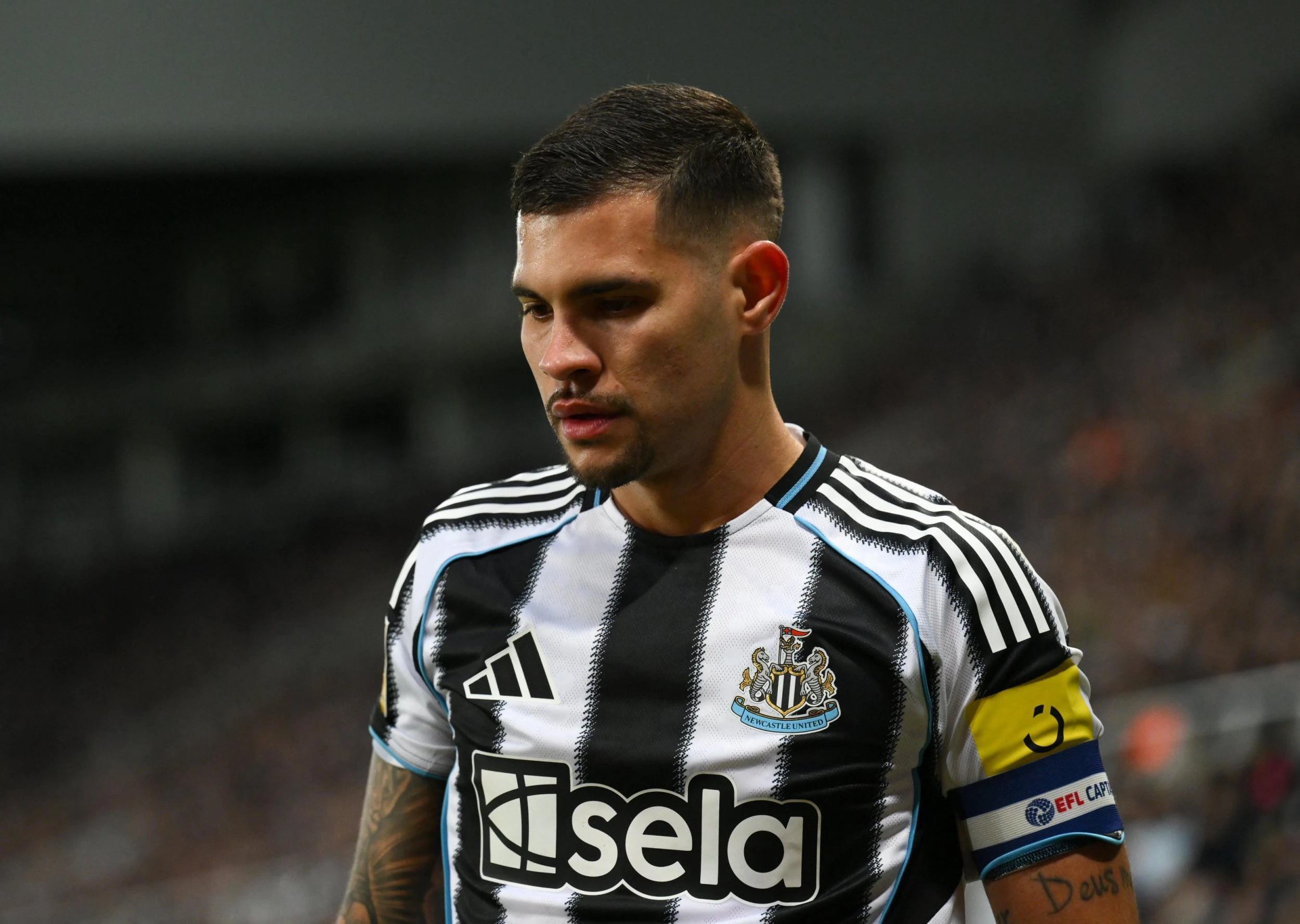 ਬ੍ਰੂਨੋ ਗੁਇਮਾਰਾਏਸ ਦੇ ਘਟਿਆ ਹੋਏ ਹਮਸਤਰ ਘਾਇਆ ਨਾਲ ਨਿਊਕੈ슬 ਨੂੰ ਵੱਡਾ ਝੱਟਾ