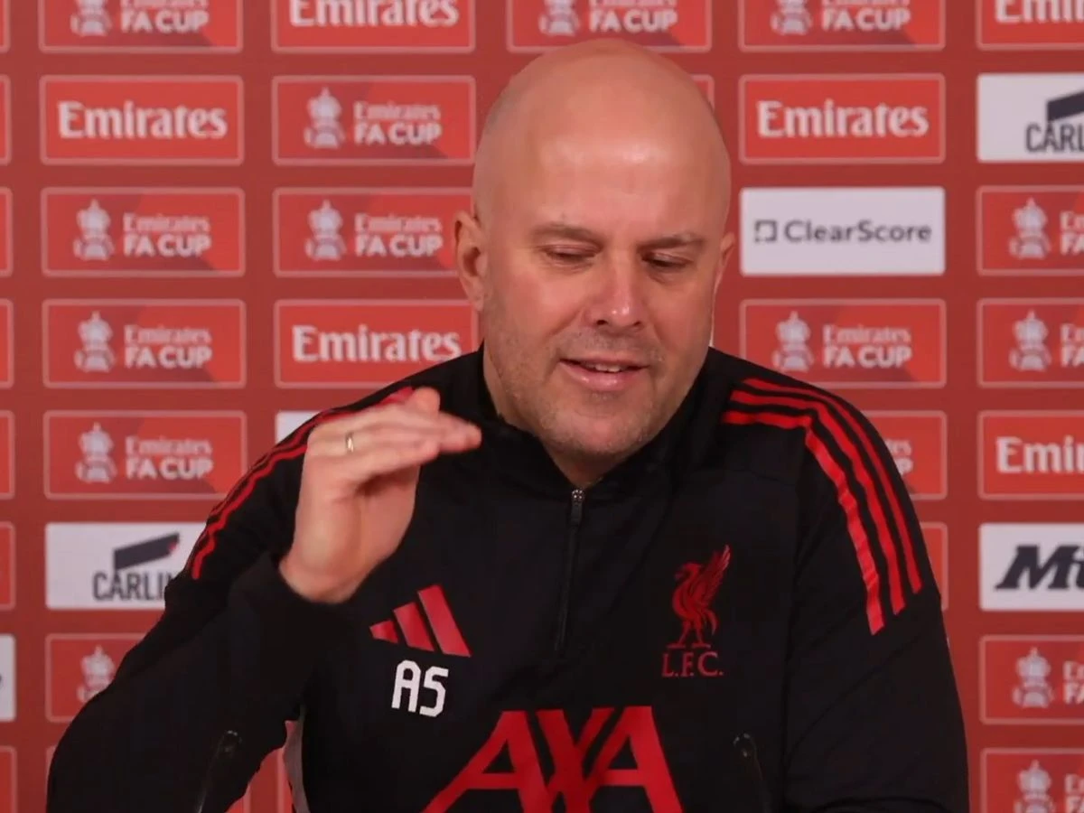 ਆਰਨ ਸਲੌਟ ਨੇ ਪੁਰਾਣੇ ਕੋਚ ਦਾ ਬਚਾਅ ਕੀਤਾ