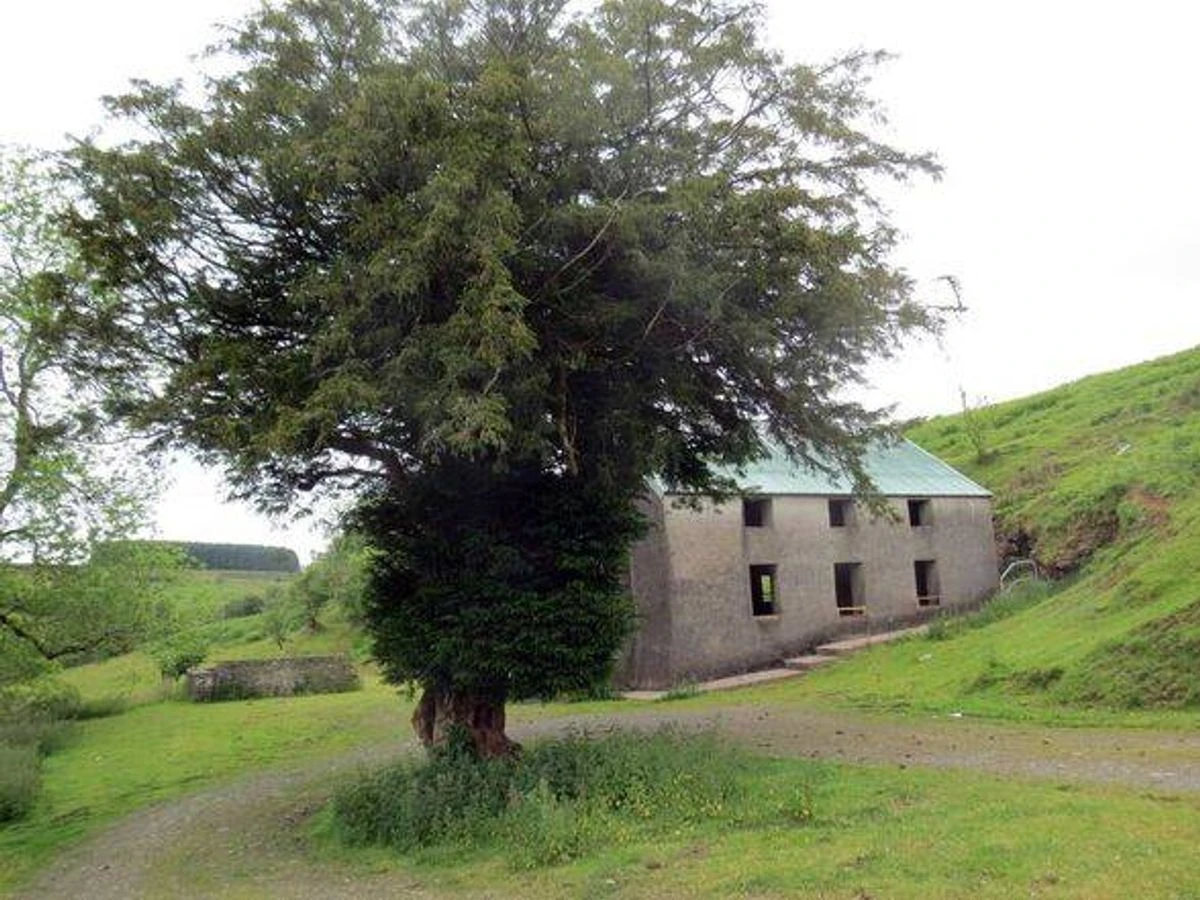 ਵੈਲਸ਼ ਪਿੰਡ ਹੈਰਾਨੀਜਨਕ ਤੌਰ 'ਤੇ ਖਾਲੀ ਕਰਵਾਇਆ ਗਿਆ