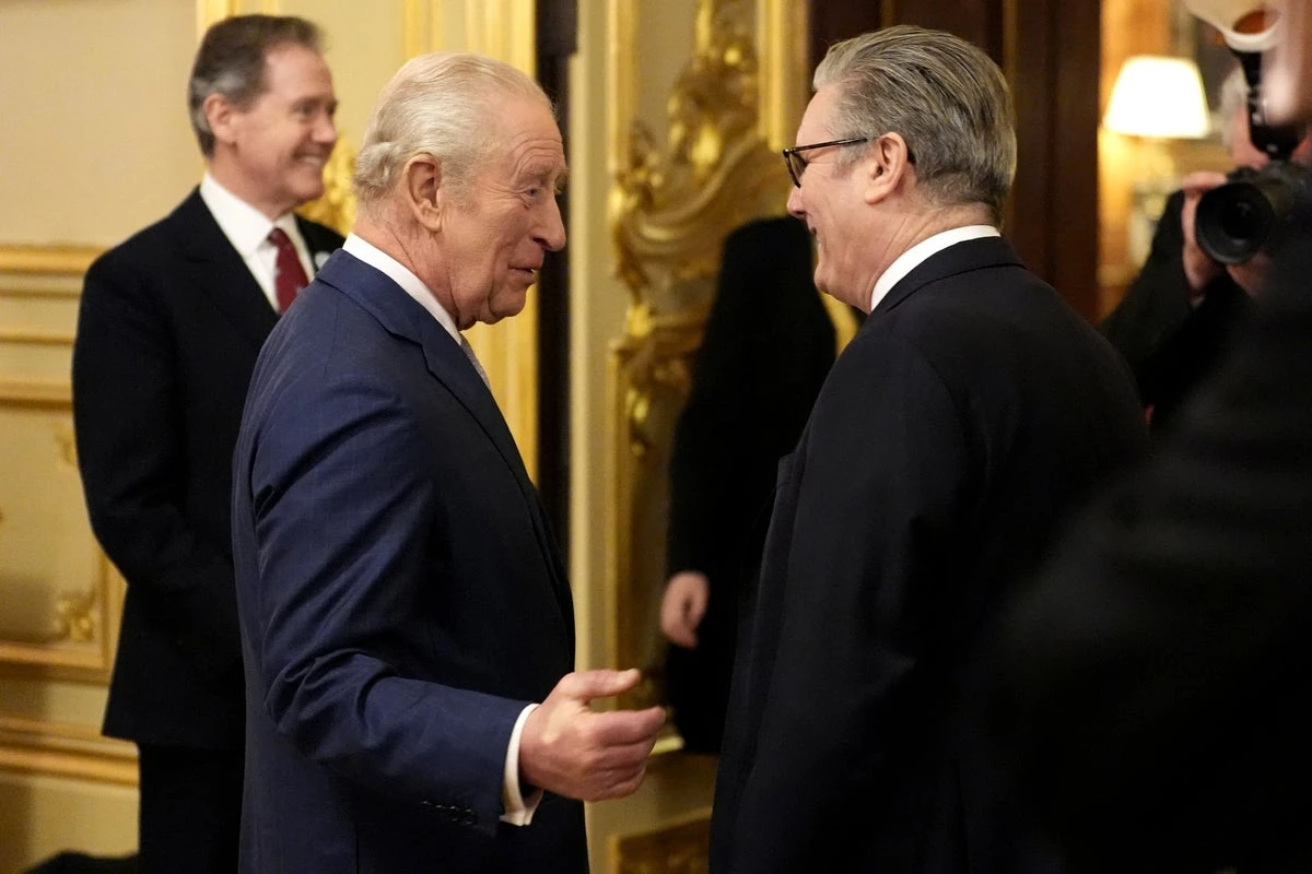 ਐਂਡਰੂ ਮਾਊਂਟਬੈਟਨ-ਵਿੰਡਸਰ ਨੂੰ ਵਾਰਸਤੀ ਕ੍ਰਮ ਤੋਂ ਹਟਾਇਆ ਜਾ ਸਕਦਾ ਹੈ