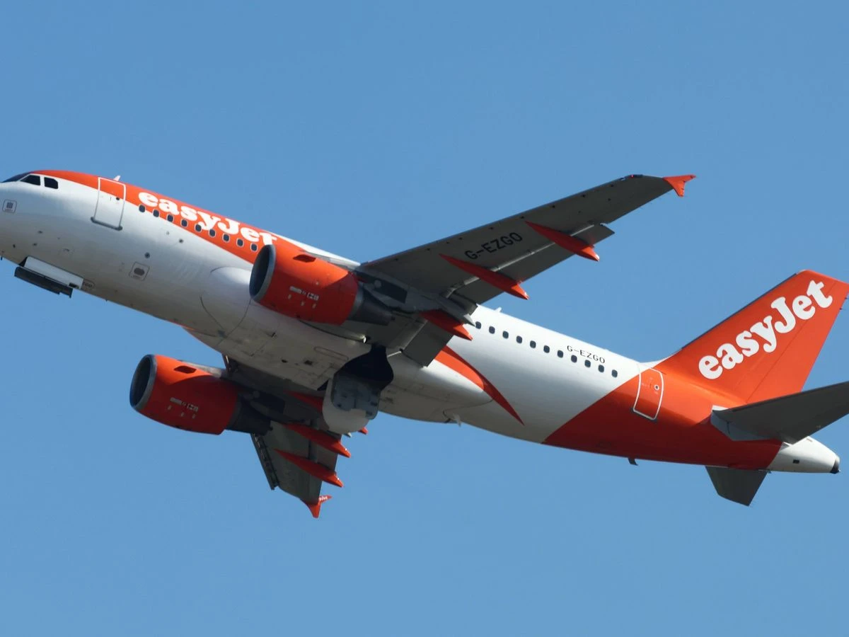ਇਡੀੰਬਰ ਤੋਂ ਪੈਰਿਸ ਜਾ ਰਹੀ easyJet ਦੀ ਉਡਾਣ ਮੈਨਚੈਸਟਰ ਵਿੱਚ ਦੂਜੇ ਜਹਾਜ਼ ਨਾਲ ਬਦਲੀ