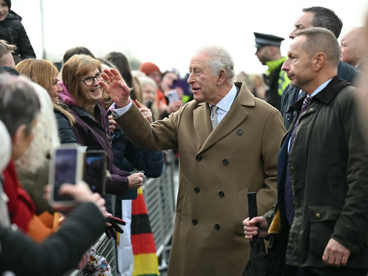 ਕਿੰਗ ਚਾਰਲਜ਼ ਨੂੰ ਭਰਾ ਐਂਡਰੂ ਨਾਲ ਸਬੰਧਿਤ ਪ੍ਰਸ਼ਨ ’ਤੇ ਜਨਤਾ ਨੇ ਤੇਜ਼ੀ ਨਾਲ ਬੇਅਦਬੀ ਕੀਤੀ