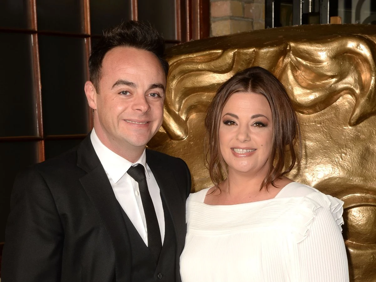 ਐਂਟ ਮੈਕਪਾਰਟਲਿਨ ਤੇ ਲੀਸਾ ਆਰਮਸਟ੍ਰਾਂਗ ਨੇ ਕੁੱਤੇ ਹੁਰਲੀ ਲਈ ਮਨਾਏ ਅੰਤਰ