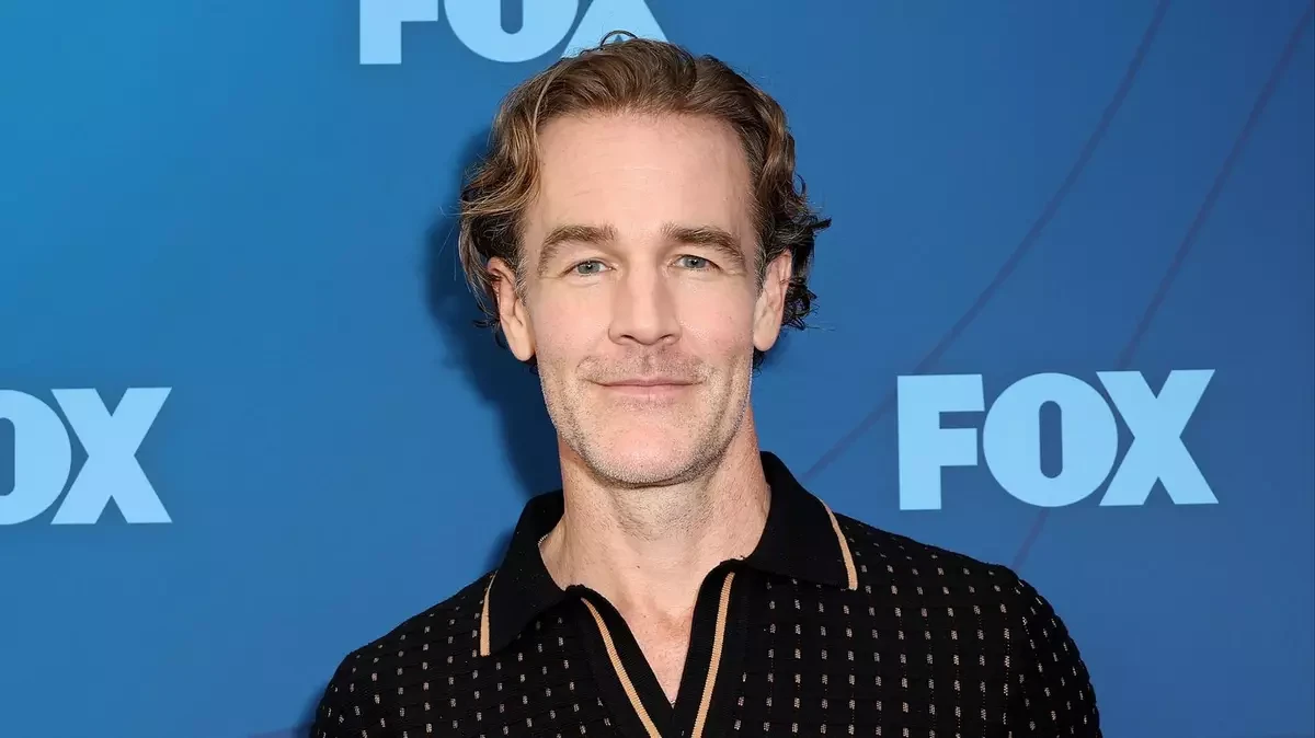 ਡੌਸਨਜ਼ ਕਰੀਕ ਦੇ ਕਲਾਕਾਰ ਜੇਮਜ਼ ਵੈਨ ਡਰ ਬੀਕ ਦਾ 48 ਸਾਲ ਦੀ ਉਮਰ ਵਿੱਚ ਦੇਹਾਂਤ