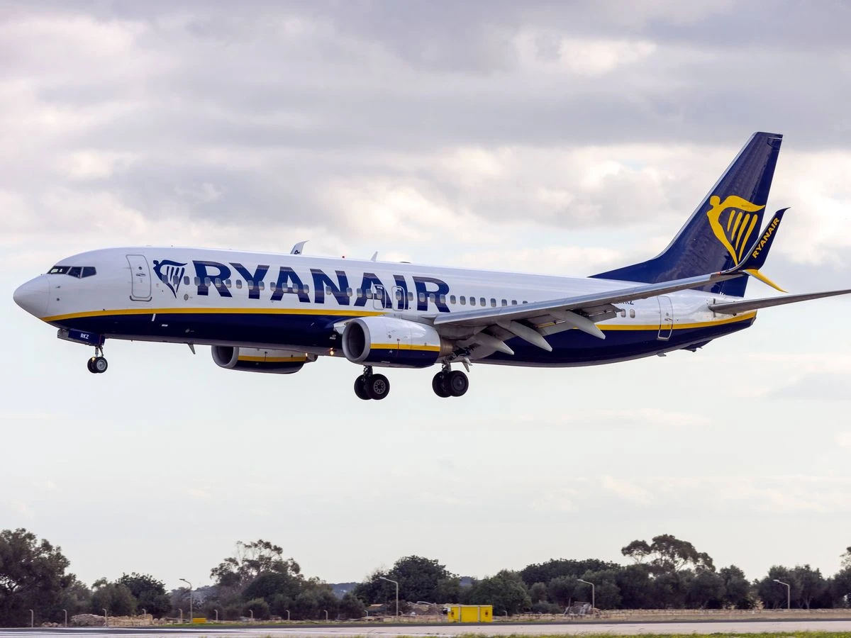 ਰਿਆਨਏਅਰ ਉਡਾਣ 'ਤੇ ਸਾਰੀਆਂ ਸਕ੍ਰੈਚ ਕਾਰਡ ਖਰੀਦਣ ਵਾਲੇ ਦੀ ਕਿਸਮਤ ਨਹੀਂ ਖੁਲੀ