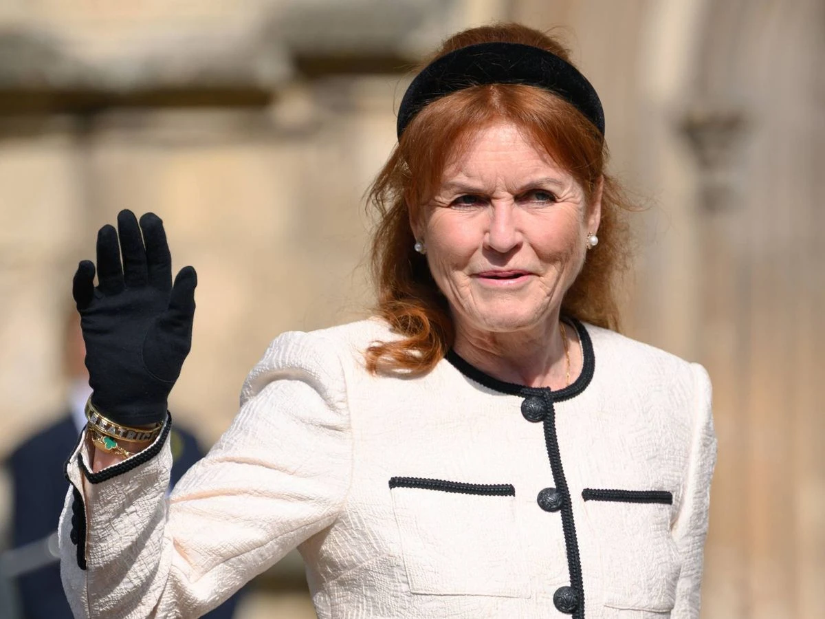 ਸਾਰਾ ਫਰਗੂਸਨ ਅੰਦਰੂ ਅੱਰੇਸਟ ਤੋਂ ਬਾਅਦ ਪਹਿਲੀ ਵਾਰੀ ਸਾਹਮਣੇ ਆਈ