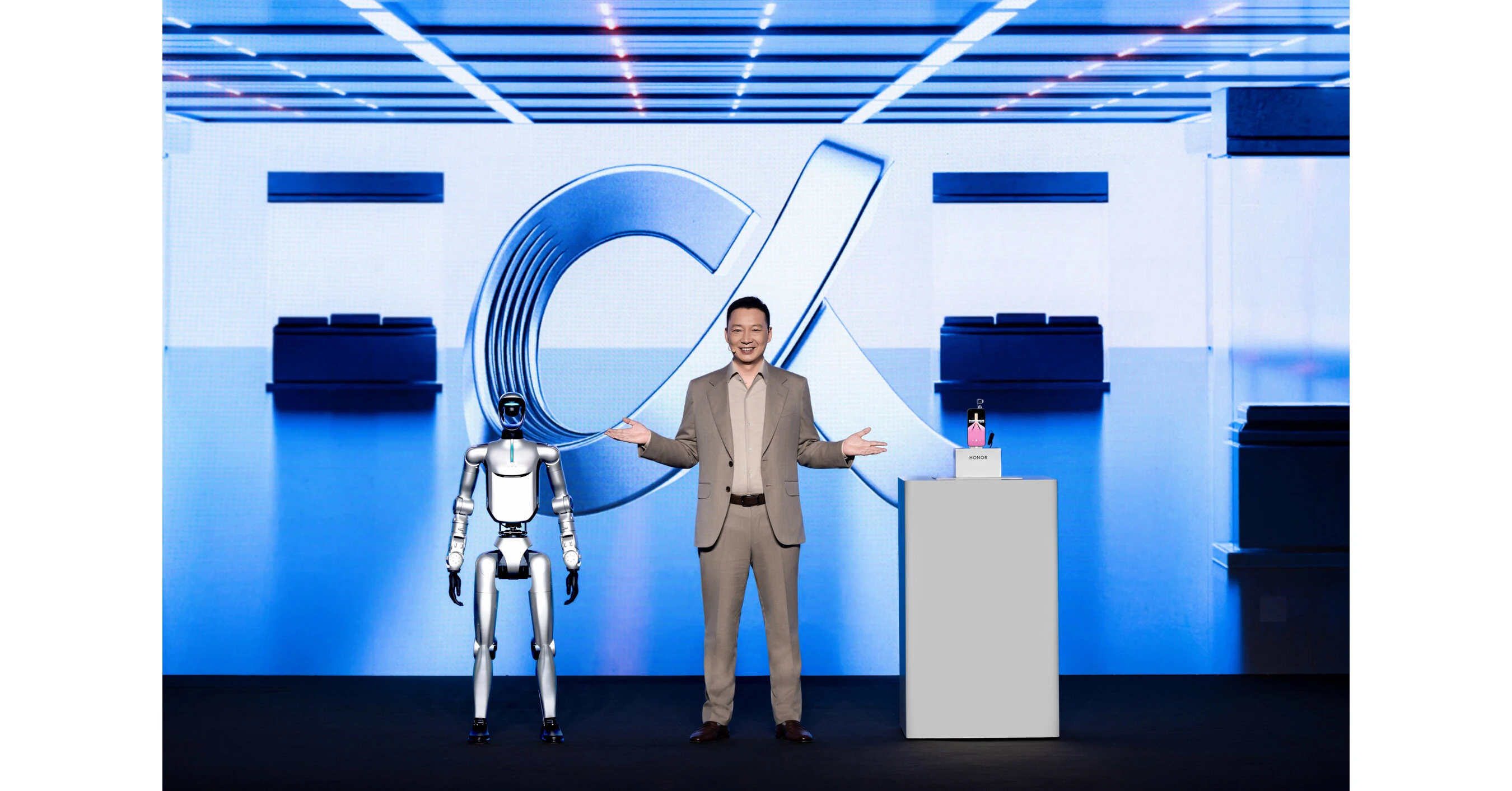 ਹਾਨਰ ਨੇ ਐਆਈ ਨਵੇਂ ਜ਼ਮਾਨੇ ਲਈ ਨਵੇਂ ਯੰਤਰਾਂ ਕੀਤੇ ਮੁਕੱਦਮ