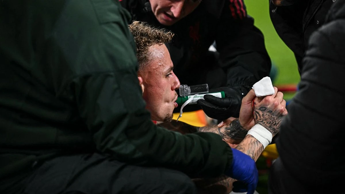 ਗਲਾਤਾਸਰਾਏ: ਨੋਆ ਲੰਗ ਦੀ ਸੰਜੀਦਾ ਚੋੱਟ, ਸਰਜਰੀ ਜ਼ਰੂਰੀ