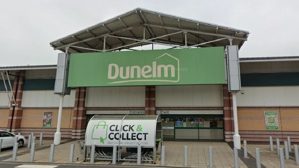 Dunelm ਦਾ ਸਟਾਈਲਿਸ਼ ਡਰੈਸਿੰਗ ਟੇਬਲ ਮਿਰਰ ਹੁਣ ਜ਼ਿਆਦਾ ਸਸਤਾ
