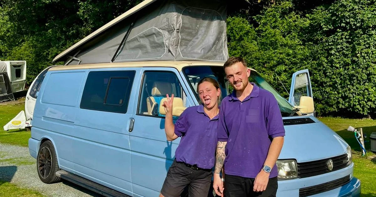 ਦੋ ਜੋੜੇ ਨੇ ਛੱਡਿਆ ਨੌਂ ਤੋਂ ਪੰਜ ਦਾ ਕੰਮ, ਮਹੀਨੇ ਦੇ £2,000 ਬਚਾ ਕੇ ਰਿਹਾ ਰਾਜਾ ਵਾਂਗ