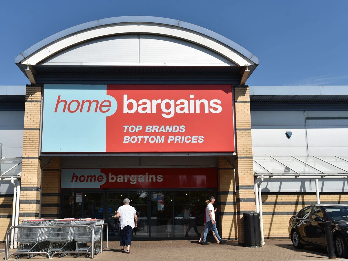 ਘਰ ਲਈ ਸਸਤੀ ਅਤੇ ਸੌਖੀ ਮੋਡਰਨ ਮੇਜ਼ ਦੀ ਸੌਦਾਬਾਜ਼ੀ