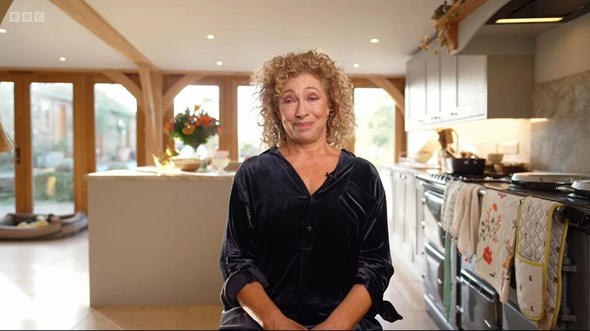 ਅਲੇਕਸ ਕਿੰਗਸਟਨ ਨੇ ਦੱਸਿਆ ਕੈਂਸਰ ਇਲਾਜ ਵਿੱਚ ਸਟ੍ਰਿਕਟਲੀ ਦਾ ਸਹਾਰਾ