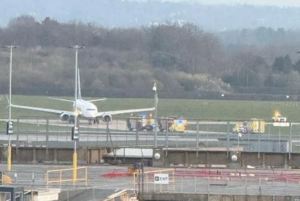 ਮੈਂਚੇਸਟਰ ਹਵਾਈ ਅੱਡੇ 'ਤੇ ਰਾਇਨਏਅਰ ਜਹਾਜ਼ 'ਚ ਅੱਗ