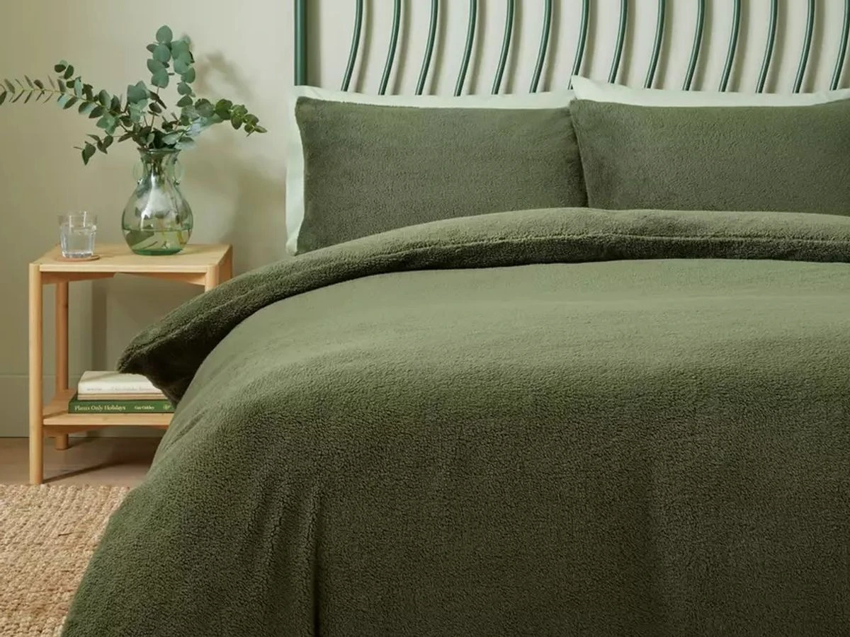 ਗਰਮ ਤੇ ਆਰਾਮਦਾਇਕ ਫਲੀਸ ਬੈੱਡਿੰਗ ਹੁਣ ਸਿਰਫ਼ 3 ਪੁਆਇੰਟ ਤੋ ਘੱਟ ਵਿੱਚ