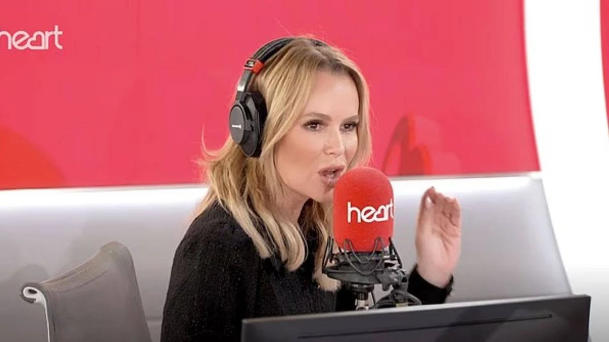 ਐਮੈਂਡਾ ਹੋਲਡਨ ਨੇ ਦੱਸਿਆ ਕੈਟ ਦੀ ਮਿਆਰੀ ਦੋਹਰੀ, ਹੋਇਆ ਅਜੀਬ ਮੌਕਾ