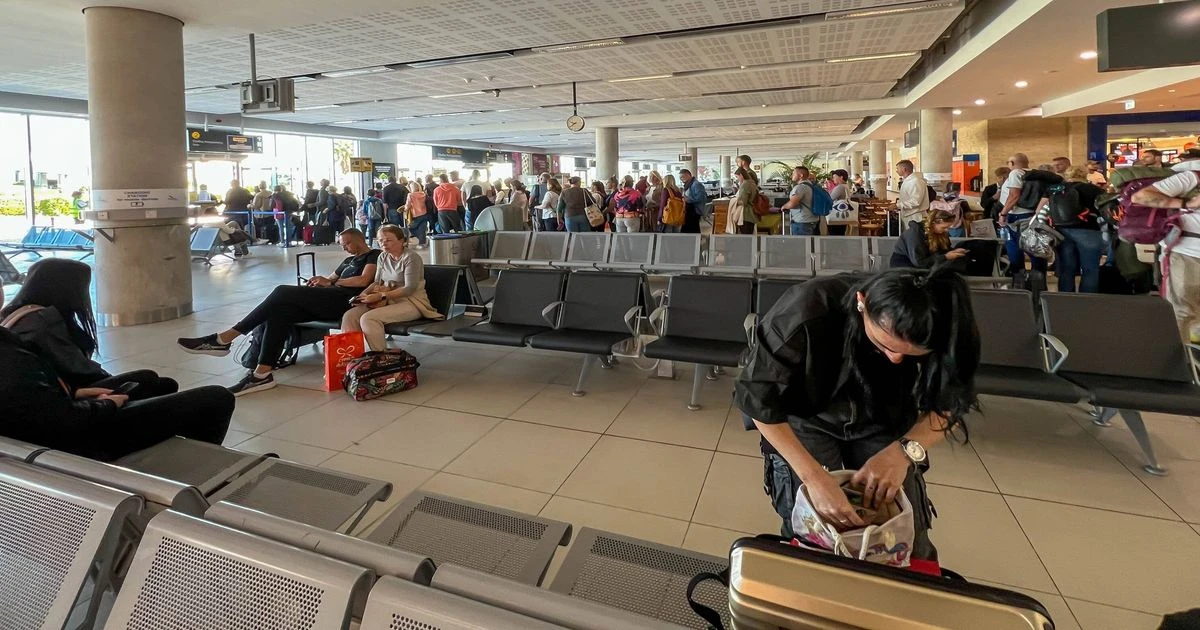 ਪਾਫੋਸ ਹਵਾਈਅੱਡੇ 'ਤੇ ਡਰੋਨ ਖਤਰੇ ਕਾਰਨ ਖਾਲੀ ਕਰਵਾਇਆ ਗਿਆ