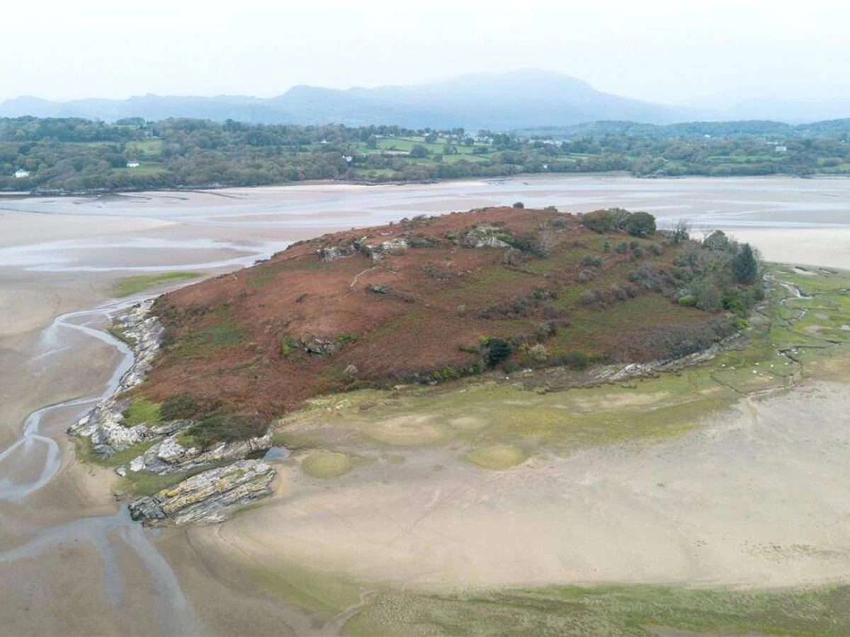 ਵੇਲਜ਼ ਦੀ ਖਾਲੀ ਟاپੂ ਘਰ ਨਾਲੋਂ ਸਸਤੀ ਵਿਕਰੀ ’ਤੇ