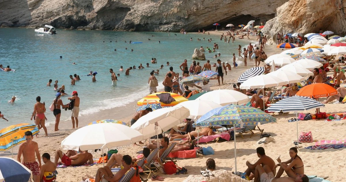 ਯੂਕੇ 'ਦੇਸ਼ ਵਿੱਚ ਖਾਦ 'ਤੇ ਪਾਬੰਦੀ ਜਾਰੀ, ਗ੍ਰੀਸ ਵਿੱਚ ਫੁਟ ਐਂਡ ਮਾਊਥ ਬਿਮਾਰੀ ਦੀ ਪੁਸ਼ਟੀ