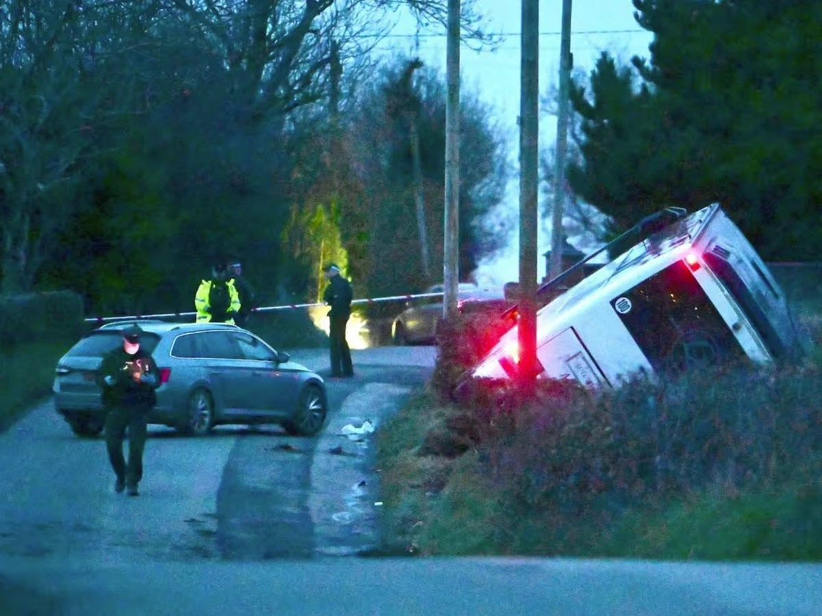 ਸਕੂਲ ਬਸ ਹਾਦਸੇ ਵਿੱਚ ਡਰਾਈਵਰ ਦੀ ਮੌਤ, 40 ਬੱਚੇ ਸੁਰੱਖਿਅਤ