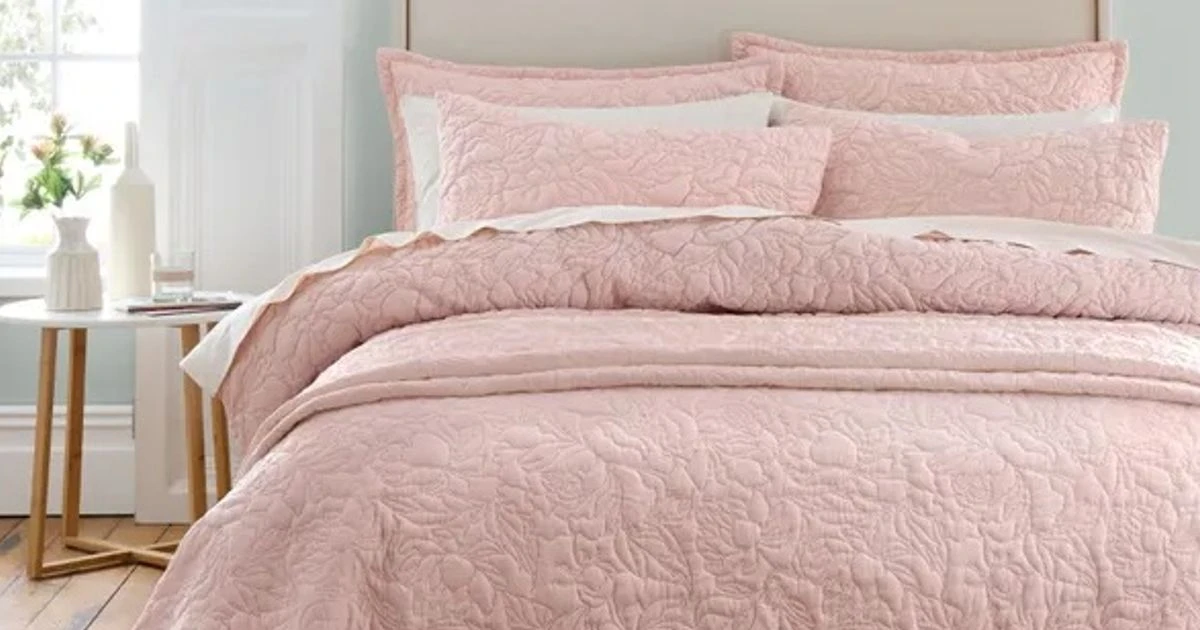 ਡਿਊਨਲਮ ਦੇ ਬੈੱਡਸਪ੍ਰੈਡ ਦੀ ਕੀਮਤ ਹੁਣ ਸਿਰਫ਼ 30 ਪੌਂਡ ਤੋਂ ਘੱਟ