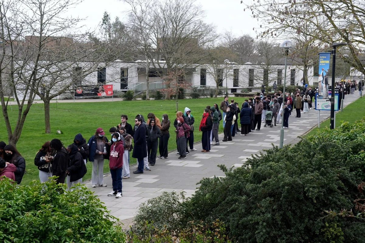 ਮੈਨਿੰਜਾਈਟਿਸ ਬੀ ਕੀ ਹੈ ਤੇ ਨੌਜਵਾਨਾਂ ਲਈ ਖਤਰਾ ਕਿਉਂ?