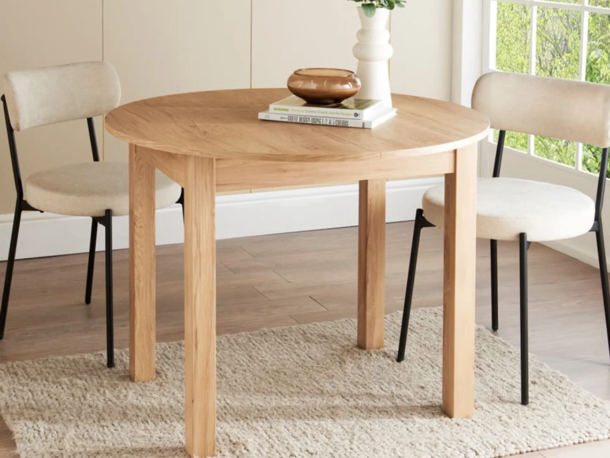 ਬੀ ਐਂਡ ਐਮ ਦਾ ਸੋਹਣਾ ਡਾਇਨਿੰਗ ਟੇਬਲ ਸਿਰਫ਼ 100 ਪੌਂਡ ਵਿੱਚ