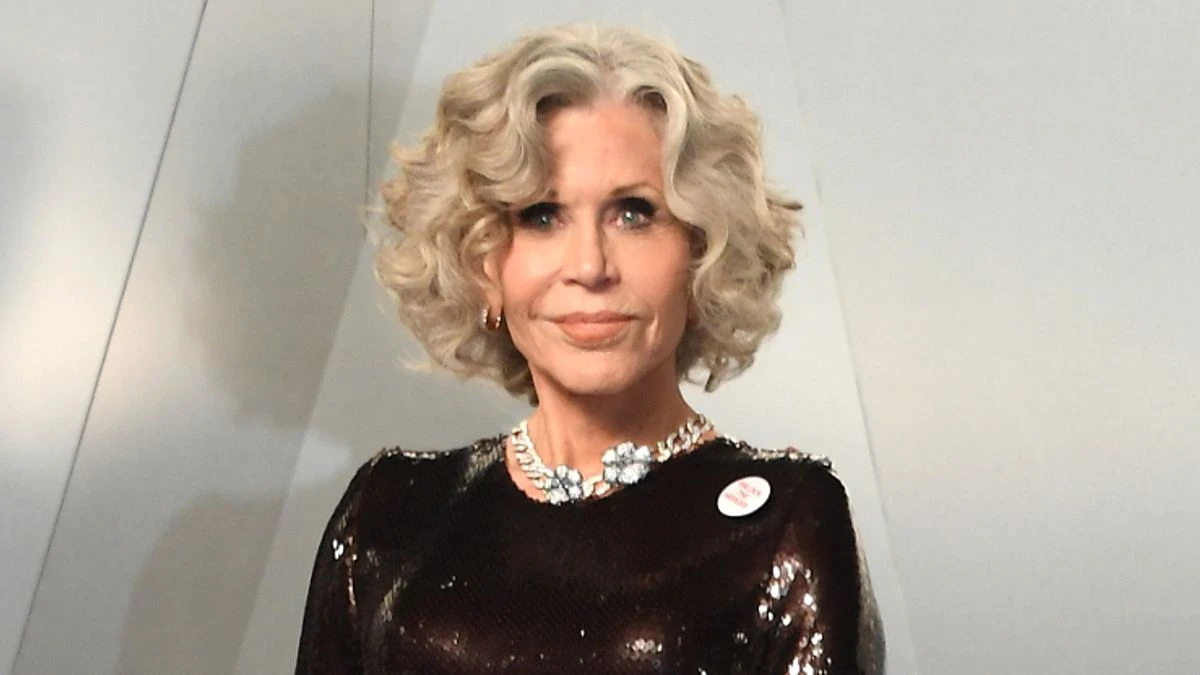 ਜੇਨ ਫੋਂਡਾ ਨੇ ਬਾਰਬਰਾ ਸਟ੍ਰੈਸੈਂਡ ਨੂੰ ਕੀਤਾ ਟੀਕਾ ਰੌਬਰਟ ਰੈੱਡਫੋਰਡ ਟ੍ਰਿਬਿਊਟ 'ਤੇ