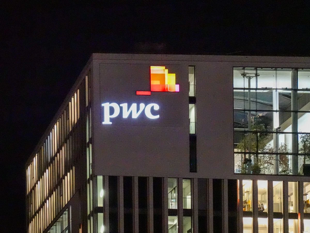 ਪੁਰਾਣੀ ਕਰਮਚਾਰੀ ਨੇ ਪੀਡਬਲਯੂਸੀ ਖਿਲਾਫ ਦੇਸੀਕਰਨ ਕੇਸ ੧੫੦ ਹਜ਼ਾਰ ਪੌਂਡ ’ਚ ਸੁਲਝਾਇਆ