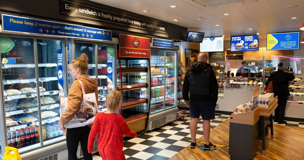 Greggs ਕਰਮਚਾਰੀ ਨੂੰ ਗਾਹਕਾਂ ਦੀ ਮਜ਼ੇਦਾਰ ਸ਼ਕਾਇਤ