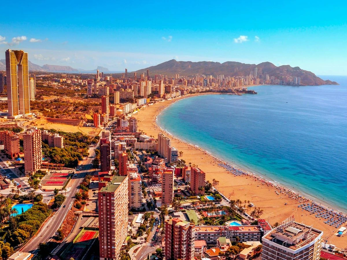 ਬੇਨੀਡਰਮ ਵਿੱਚ ਨਵਾਂ ਟੈਕੋ ਬੈਲ ਠੇਕਾ ਖੁਲਿਆ, ਪਰ ਸੈਲਾਨੀ ਖੁਸ਼ ਨਹੀਂ