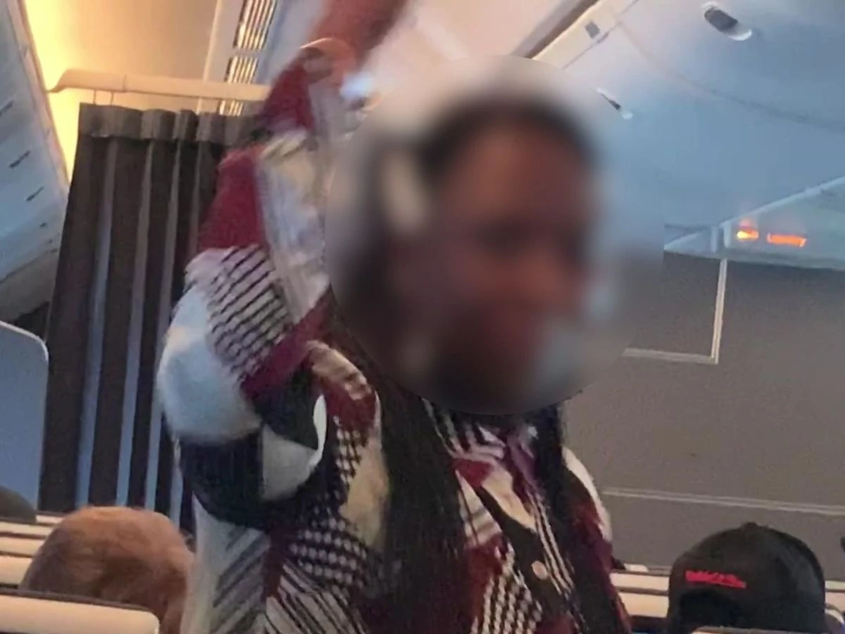 ਬ੍ਰਿਟਿਸ਼ ਏਅਰਵੇਜ਼ 'ਚੋ ਸਫ਼ਰ ਬਣਿਆ ਗਿਰਜਾਘਰ, ਯਾਤਰੀਆਂ ਨੇ ਗੀਤ-ਪ੍ਰਾਰਥਨਾ ਕੀਤੀ