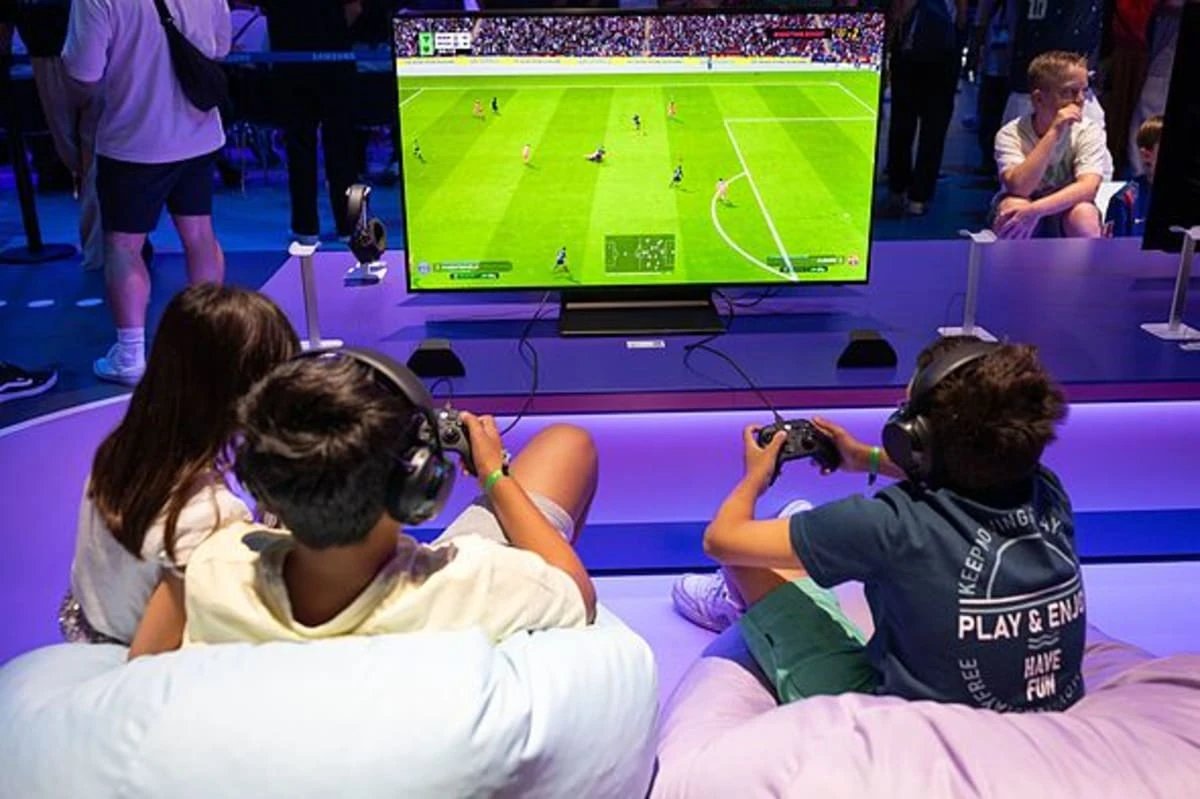 ਆਰਸਨਲ ਅਤੇ ਲਿਵਰਪੂਲ ਦੇ ਫੁੱਟਬਾਲਰ FC27 ਦੇ ਸਿਖਰ 'ਤੇ