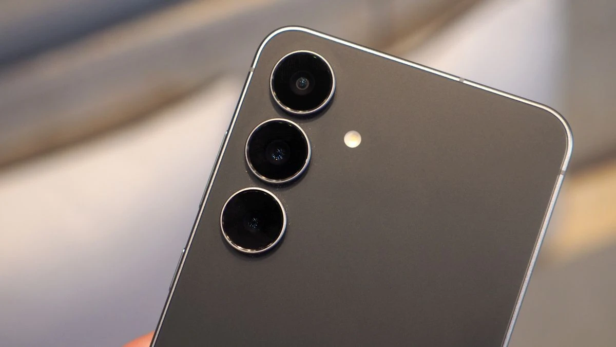 ਸੈਮਸੰਗ ਦਾ 512GB ਗੈਲੇਕਸੀ S25 ਹੁਣ ਸਸਤਾ ਮਿਲ ਰਿਹਾ ਹੈ